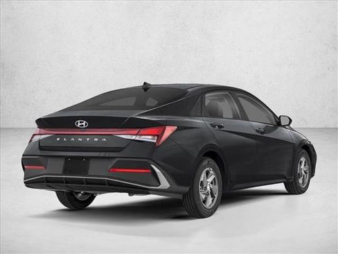 New 2026 Hyundai Elantra SE FWD image 2