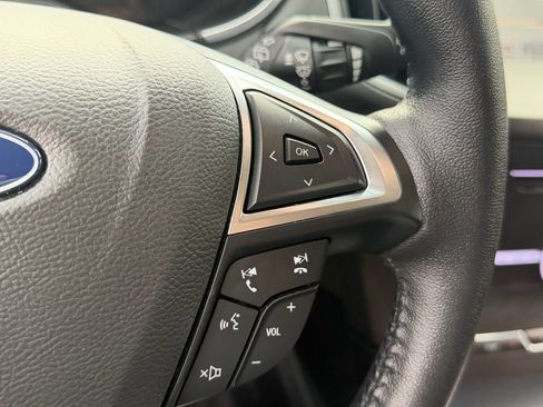 Used 2019 Ford Edge Titanium FWD image 26