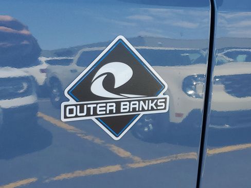 New 2025 Ford Bronco Outer Banks image 6