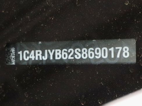 Used 2025 Jeep Grand Cherokee Limited 4xe image 35