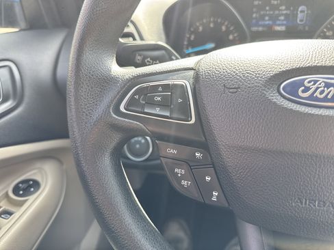 Used 2019 Ford Escape SE image 18
