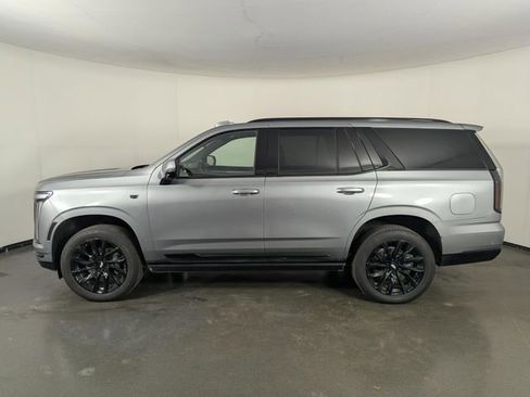 Used 2025 Cadillac Escalade Sport image 5