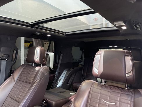 Used 2021 Cadillac Escalade Sport Platinum image 37