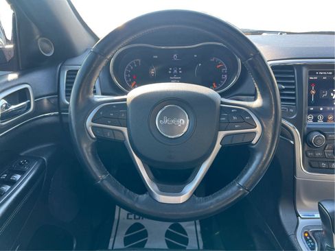 Used 2018 Jeep Grand Cherokee Limited w/ Luxury Group II image 17