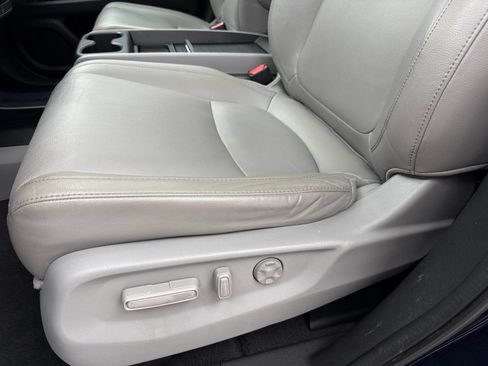 Used 2019 Honda Odyssey EX-L image 34