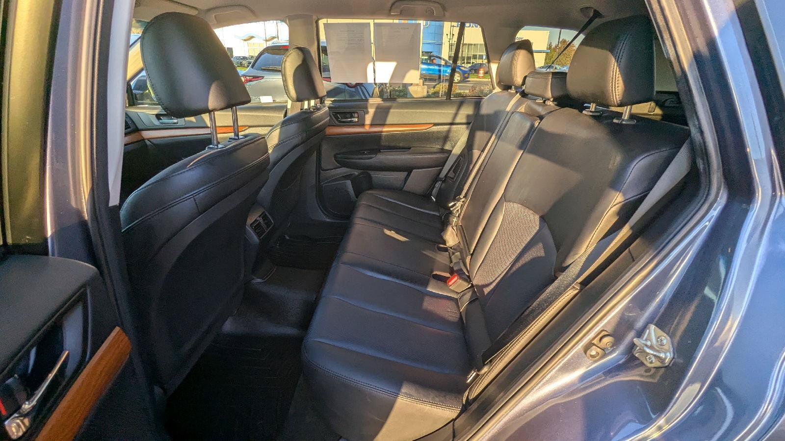 Used 2014 Subaru Outback 2.5i Limited AWD/4WD image 12