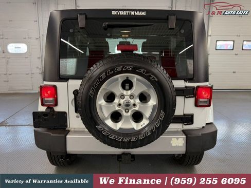 Used 2015 Jeep Wrangler Unlimited Sahara w/ Dual Top Group AWD/4WD image 9