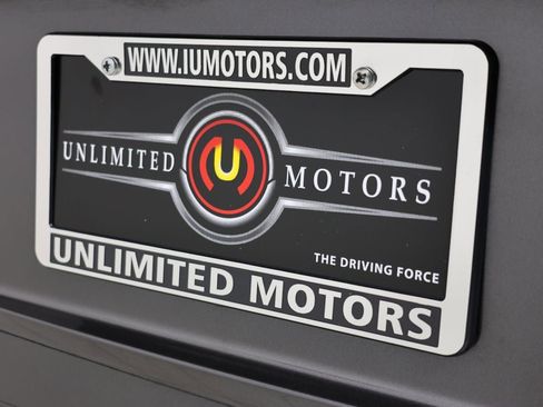 Used 2023 Toyota Highlander LE image 18