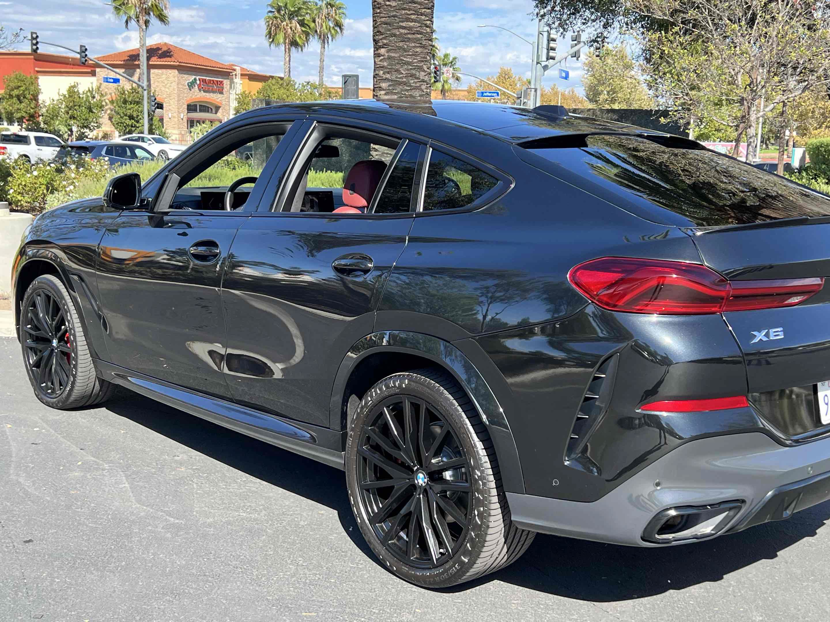 Used 2024 BMW X6 xDrive40i w/ Premium Package AWD/4WD image 44