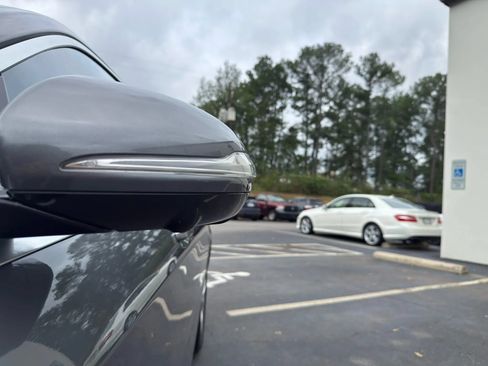 Used 2018 Mercedes-Benz S 560 4MATIC Sedan image 9