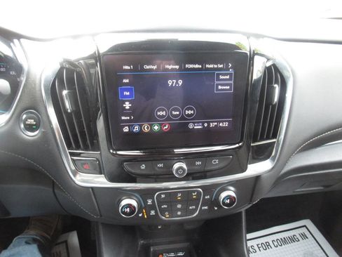 Used 2023 Chevrolet Traverse LT w/ LPO, Floor Liner Package image 25