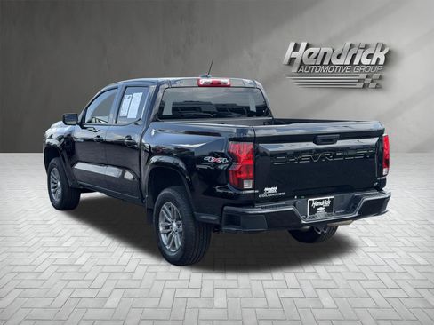 Used 2024 Chevrolet Colorado LT AWD/4WD image 8