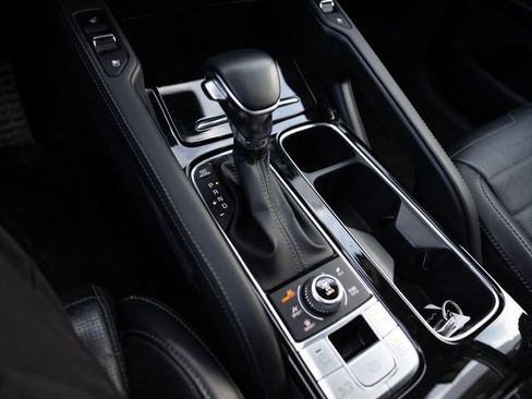 Used 2022 Kia Telluride SX w/ SX Prestige Package image 20