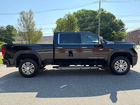 Used 2020 GMC Sierra 2500 Denali w/ Denali Ultimate Package AWD/4WD image 8