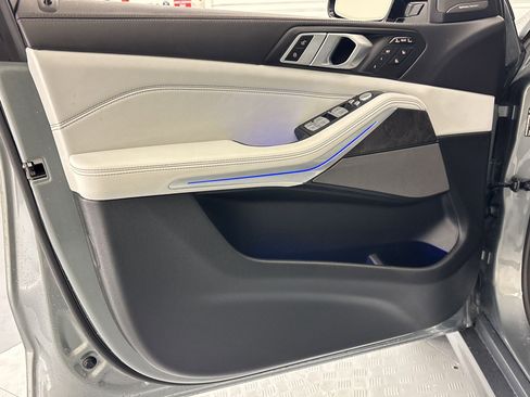 Certified 2024 BMW X7 xDrive40i w/ Executive Package image 11