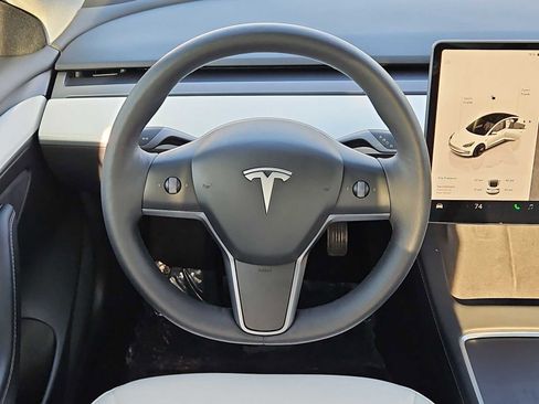 Used 2023 Tesla Model 3 Standard Range image 23