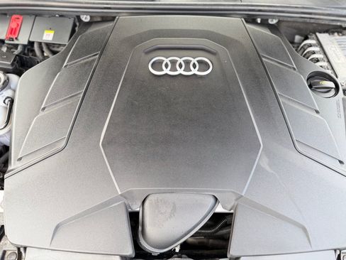 Used 2022 Audi Q8 Prestige w/ Prestige Package AWD/4WD image 35