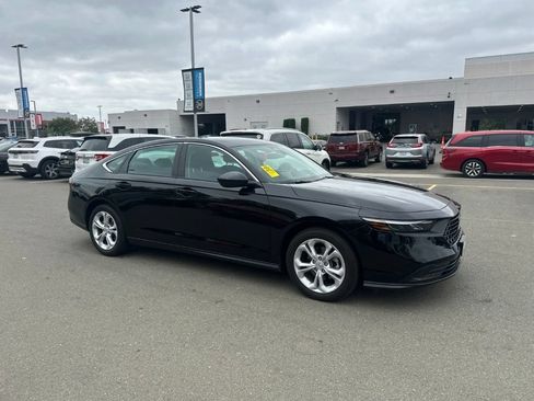 Used 2025 Honda Accord LX image 2