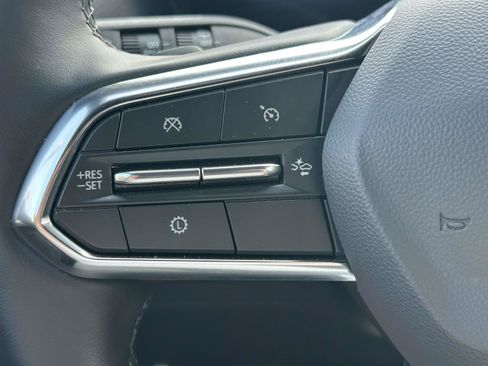 Used 2026 Chevrolet Equinox LT w/ Convenience Package II FWD image 23