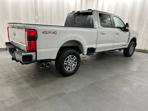 Used 2025 Ford F250 Lariat AWD/4WD image 4
