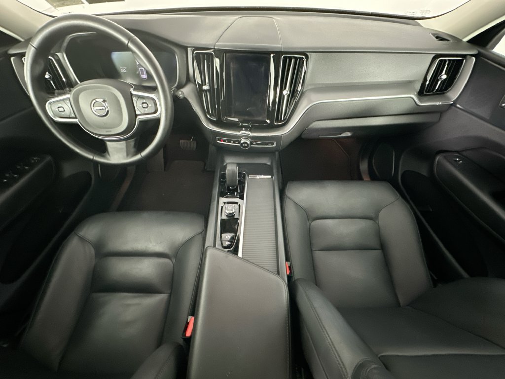 Used 2024 Volvo XC60 B5 Core w/ Climate Package AWD/4WD image 10