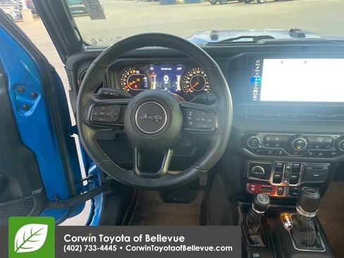 Used 2024 Jeep Gladiator Mojave w/ Technology Group image 21