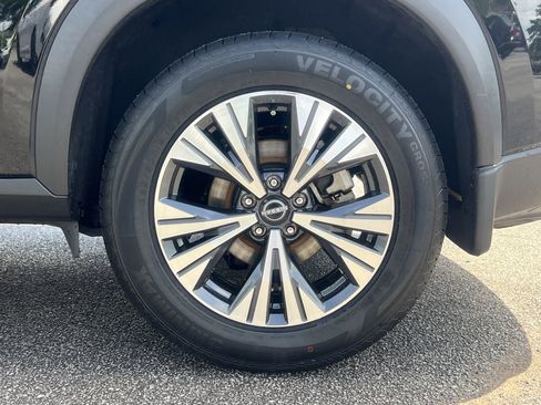 Certified 2023 Nissan Rogue SV w/ SV Premium B Package FWD image 31