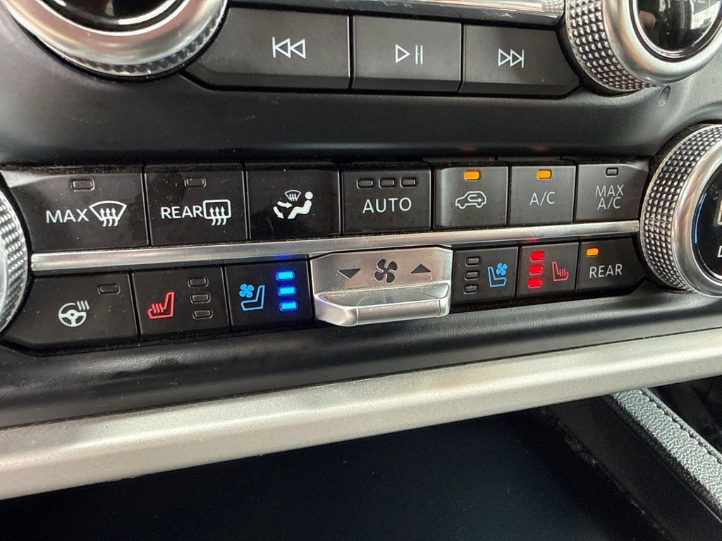 Used 2024 Ford Expedition Max XLT AWD/4WD image 7