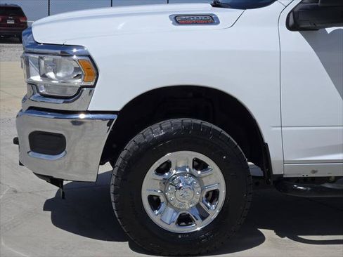 Certified 2024 RAM 2500 Tradesman w/ Chrome Appearance Group AWD/4WD image 9