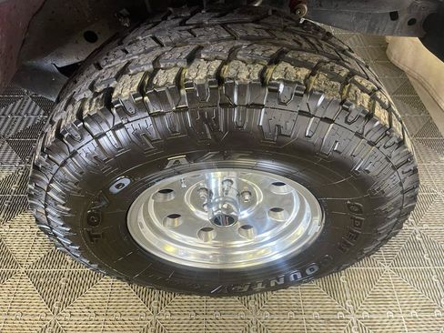 Used 2005 Jeep Wrangler X w/ Tire & Wheel Group (Ecco) AWD/4WD image 11