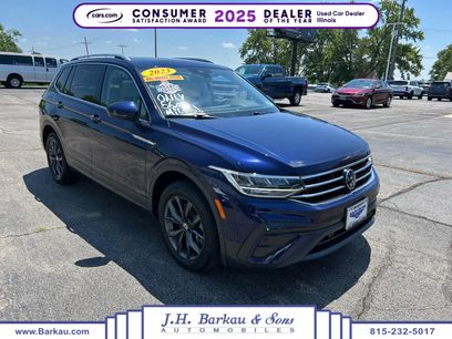 Used 2023 Volkswagen Tiguan SE w/ Panoramic Sunroof Package