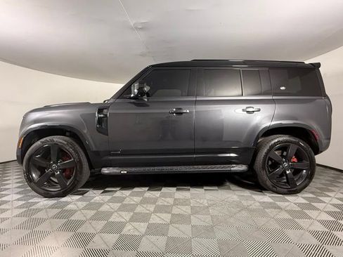 Used 2024 Land Rover Defender 110 X AWD/4WD image 3