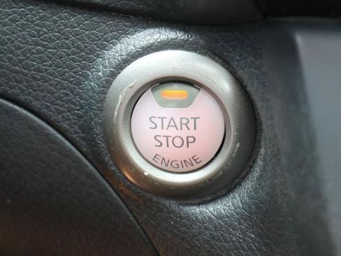 Used 2019 Nissan Sentra SV w/ Special Edition Package FWD image 12