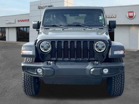 Used 2022 Jeep Wrangler Unlimited Sport AWD/4WD image 2