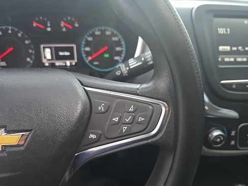 Used 2018 Chevrolet Equinox LS image 11