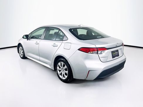 Used 2025 Toyota Corolla LE image 5