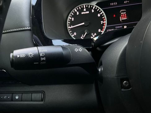 Used 2024 Nissan Pathfinder SV image 37