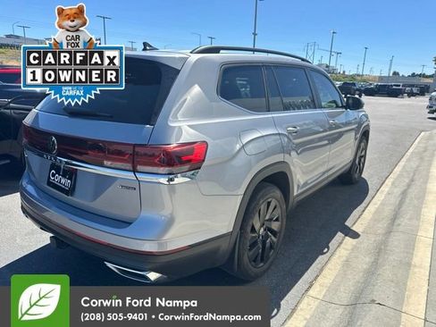 Used 2024 Volkswagen Atlas SE AWD/4WD image 7