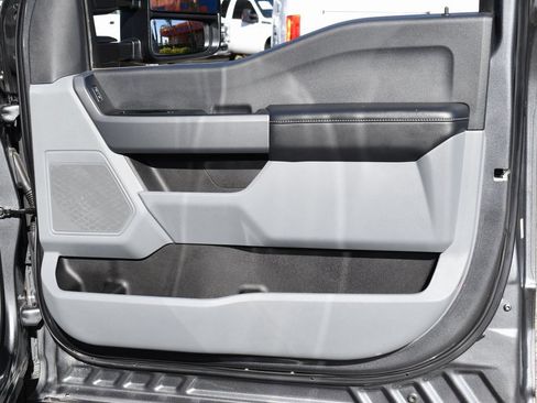 Used 2024 Ford F350 XLT image 39