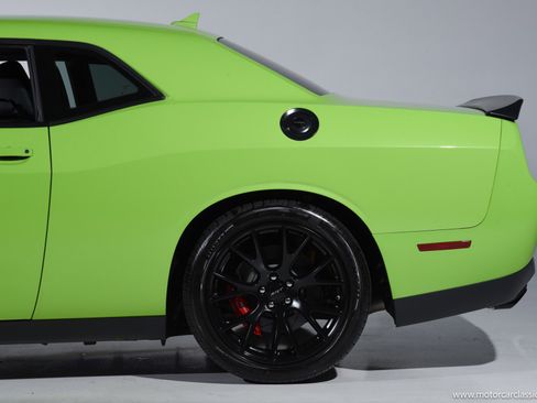Used 2015 Dodge Challenger SRT Hellcat image 13