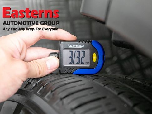 Used 2022 Mercedes-Benz GLC 300 4MATIC w/ Premium Package Lite image 29