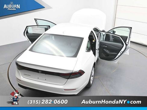 New 2026 Honda Accord LX image 39