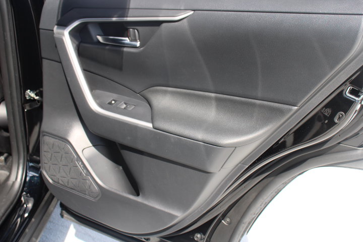 Certified 2025 Toyota RAV4 SE w/ Weather & Moonroof Package AWD/4WD image 18