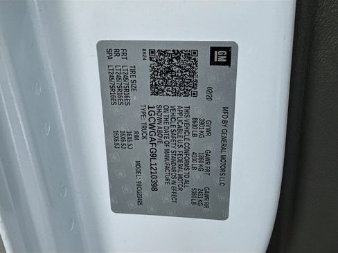 Used 2020 Chevrolet Express 2500 RWD image 18