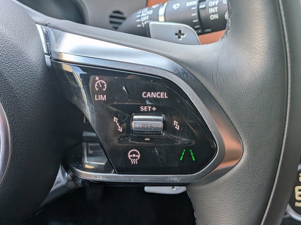 Certified 2026 Jaguar F-PACE R-Dynamic S AWD/4WD image 28