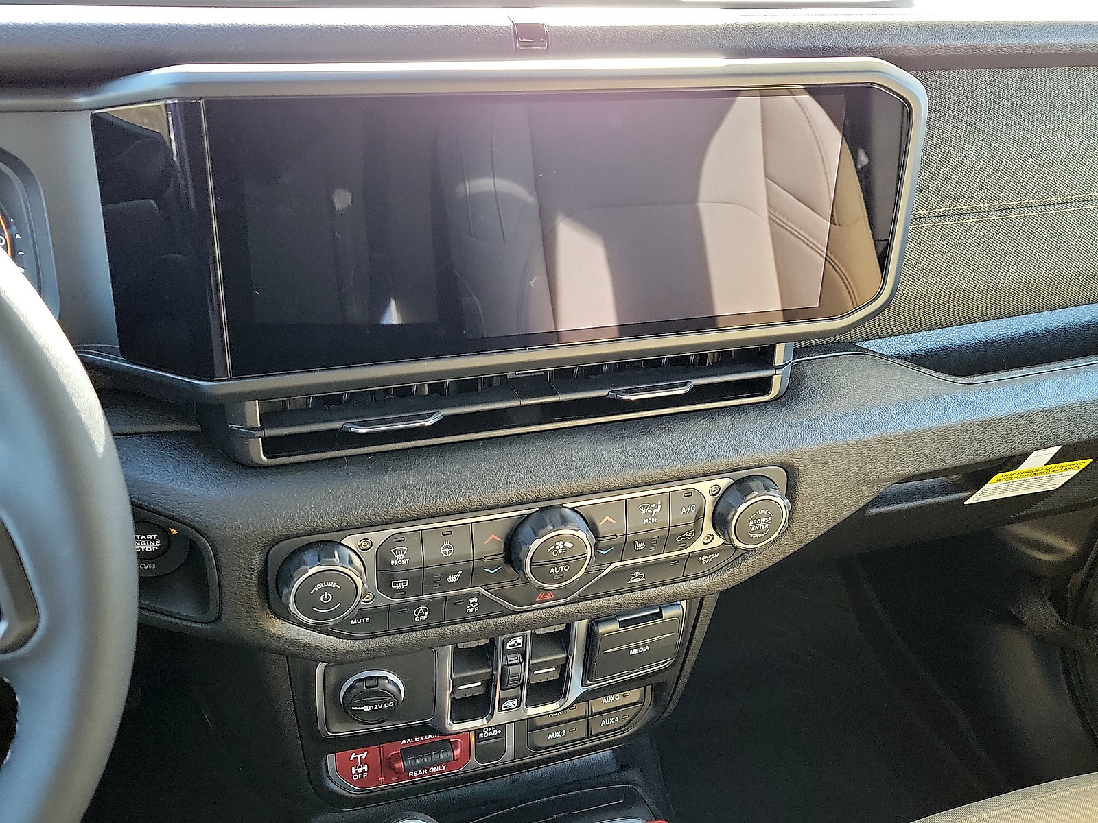 New 2026 Jeep Gladiator Willys AWD/4WD image 8