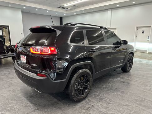 Used 2022 Jeep Cherokee Latitude Lux w/ Sun & Sound Group image 5