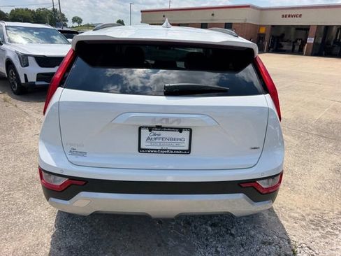 New 2026 Kia Niro EX FWD image 4