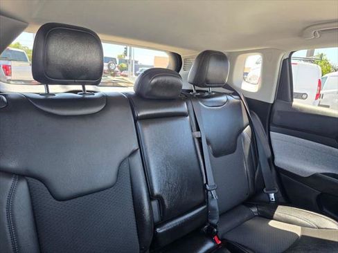 Certified 2022 Jeep Compass Latitude FWD image 20