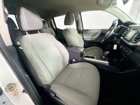 Used 2018 Toyota Tacoma SR5 image 30